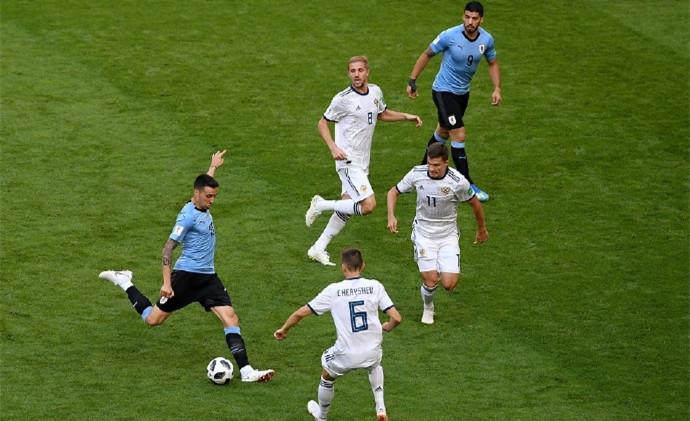  诺丁汉森林定位球战术连入两球取胜